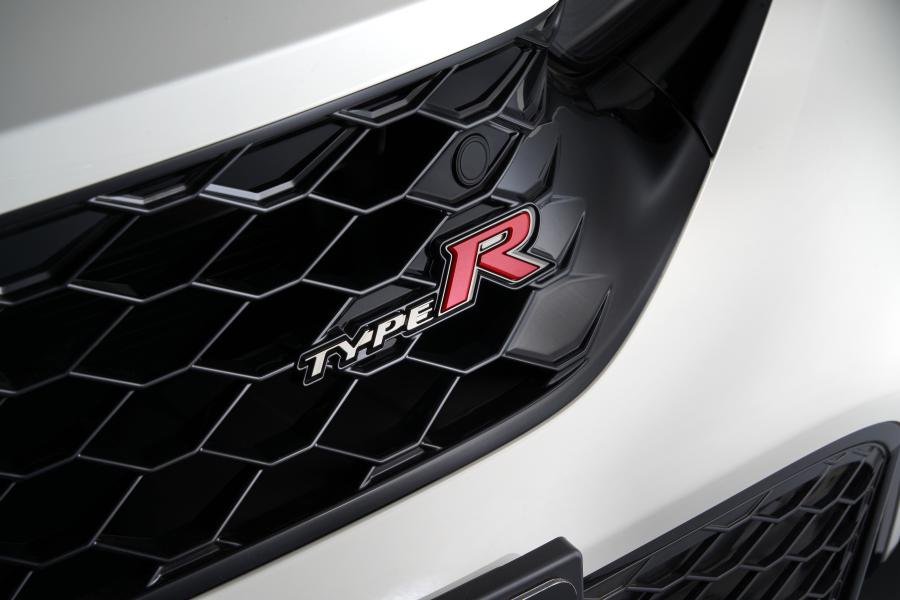 Детали экстерьера Honda Civic Type R 2022 года  (EU) (фото 8 из 10)